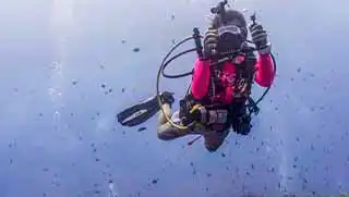 Diver taking a video during underwater videographer course