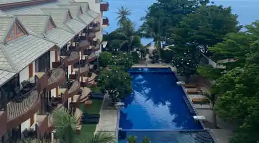 Regal Hotel Dive resort Koh tao view of the swimming pool and beach