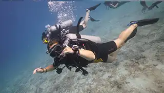 Divers during Open Water course on Koh tao