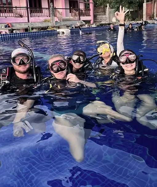 Open Water Course Koh Tao Divers in the Crystal Dive pool