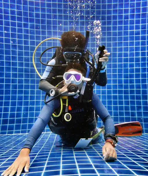 Training to save an unresponsive diver as part of our Rescue Diver Course Thailand at Crystal Dive