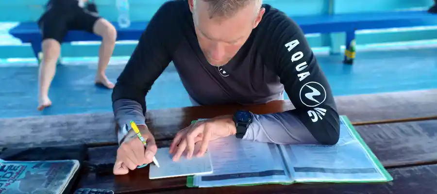 Independent Diver working on surface air consumption rate