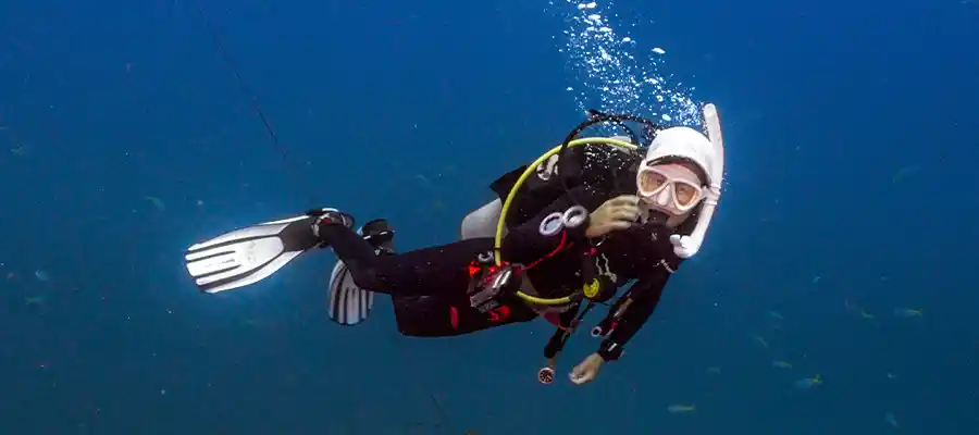 Scuba Diver enjoying the underwater world