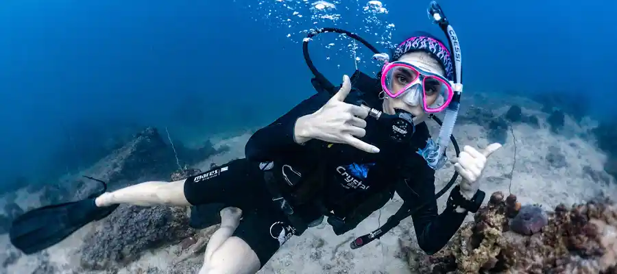 scuba diving breathing underwater