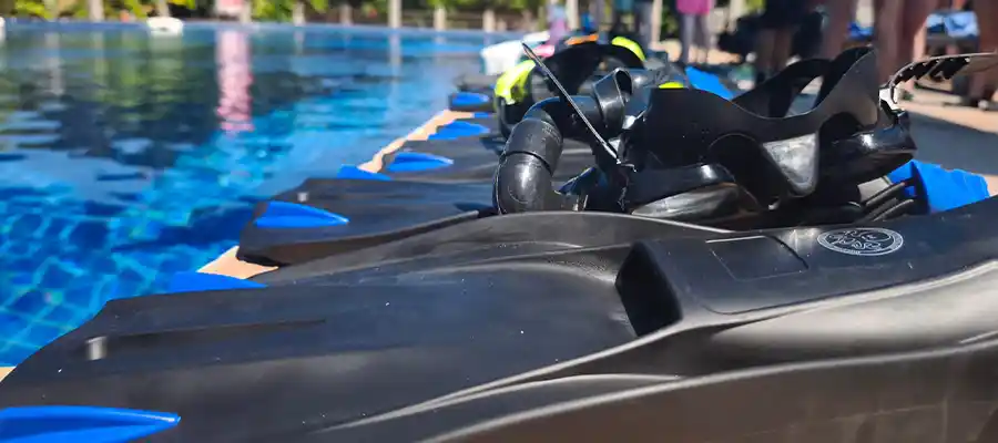 chronicles how to start diving fins How to start scuba diving with pool session